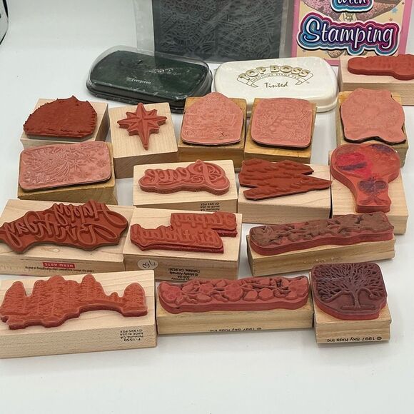 19 Assorted Rubber Stamps Set with inks and book, most are new. - Picture 6 of 9